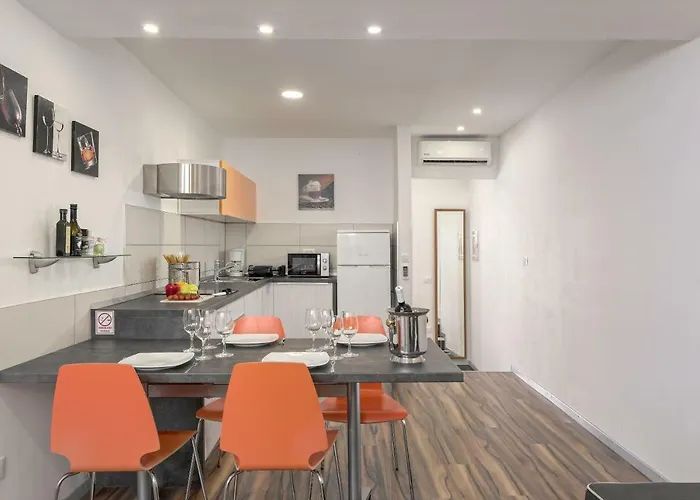 Apartman Eva *